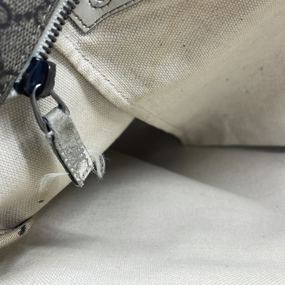 Gucci Carryall Bag - Picture 7 of 16